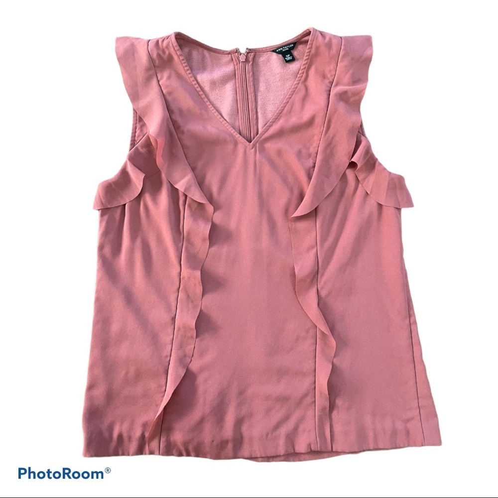 Ann Taylor sleeveless Ruffle blouse